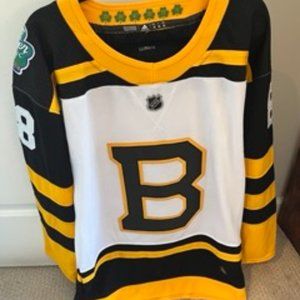 Pastrnak Bruins Jersey
